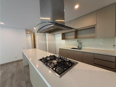 Apartamento de 3 alcobas en venta en El Poblado, Medellín, 102 m² · foto 5 de 14