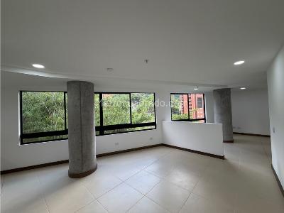 Apartaestudio en venta en El Poblado, Medellín, 59 m² · foto 2 de 11
