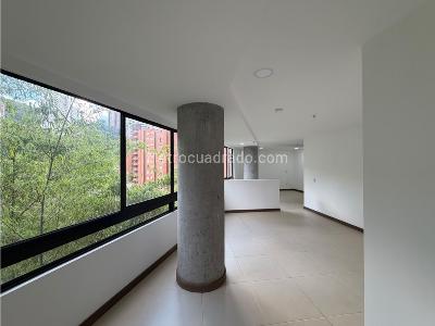 Apartaestudio en venta en El Poblado, Medellín, 59 m² · foto 3 de 11