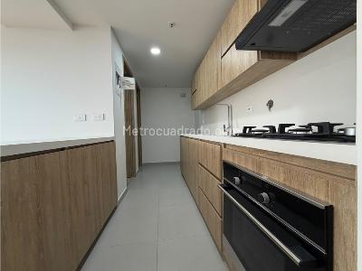 Apartamento de 3 alcobas en venta en El Poblado, Medellín, 101 m² · foto 10 de 20