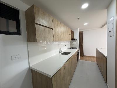 Apartamento de 3 alcobas en venta en El Poblado, Medellín, 101 m² · foto 11 de 20