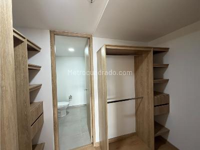 Apartamento de 3 alcobas en venta en El Poblado, Medellín, 101 m² · foto 13 de 20