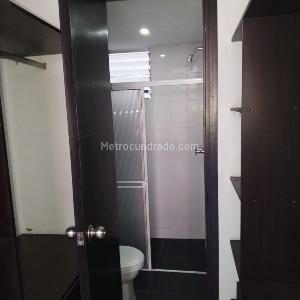 Apartamento de 3 alcobas en venta en Valle Del Lili, Cali, 68 m² · foto 6 de 11