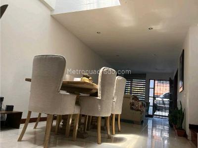Casa de 4 alcobas en venta en San Antonio De Pereira, Rionegro, 127 m² · foto 5 de 18