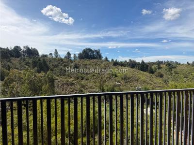 Apartamento de 2 alcobas en venta en Barro Blanco, Rionegro, 58 m² · foto 2 de 20