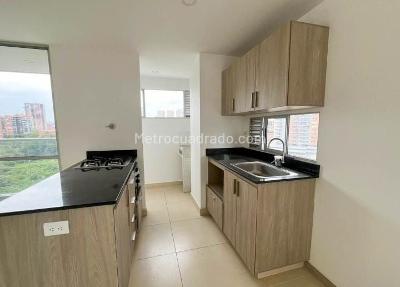 Apartamento de 2 alcobas en venta en Rionegro, 75 m² · foto 2 de 10