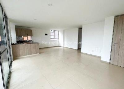 Apartamento de 2 alcobas en venta en Rionegro, 75 m² · foto 4 de 10