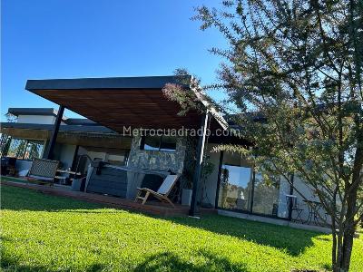 Casa en arriendo en La Ceja, Rionegro · foto 2 de 20