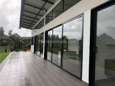 Casa de 3 alcobas en venta en El Carmen, Rionegro, 360 m² · foto 2 de 16