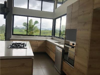 Casa de 3 alcobas en venta en El Carmen, Rionegro, 360 m² · foto 4 de 16