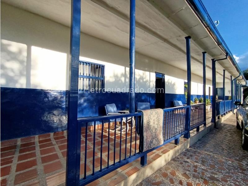 3BR House in Sector Uco (90 m²) - 2