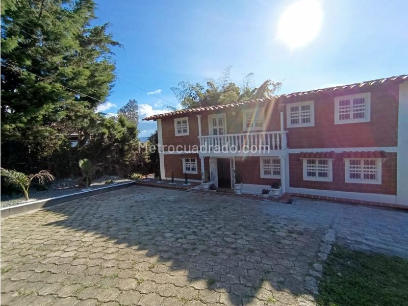 5BR House in Sector Uco (340 m²) - 2