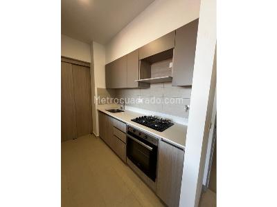 Apartamento de 2 alcobas en venta en San Nicolas, Rionegro, 65 m² · foto 2 de 16