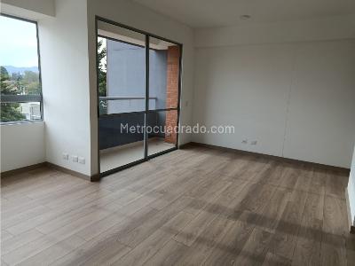 Apartamento de 3 alcobas en venta en San Nicolas, Rionegro, 78 m² · foto 4 de 14