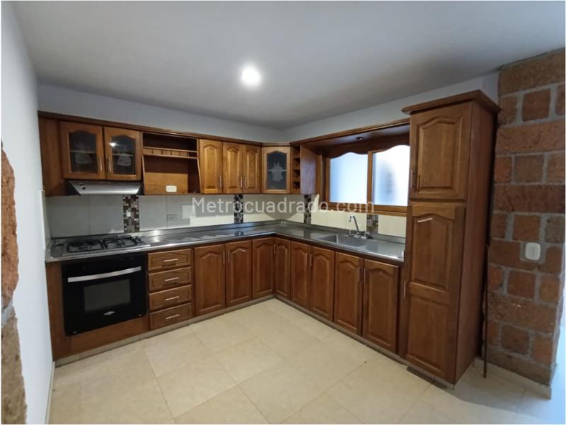 4BR House in San Antonio (220 m²) - 2