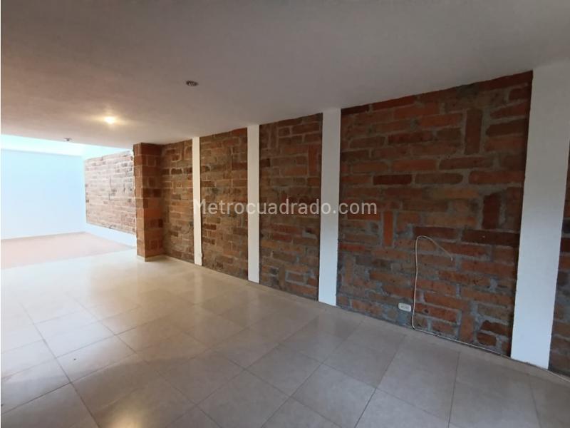 4BR House in San Antonio (220 m²) - 3