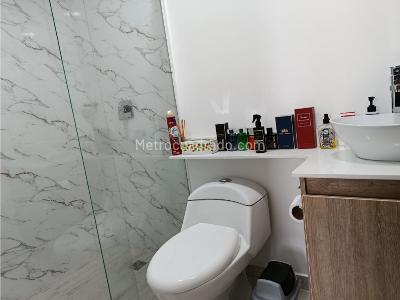 Apartamento de 2 alcobas en venta en Barro Blanco, Rionegro, 62 m² · foto 4 de 19
