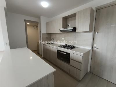 Apartamento de 1 alcoba en venta en San Antonio De Pereira, Rionegro, 65 m² · foto 2 de 14