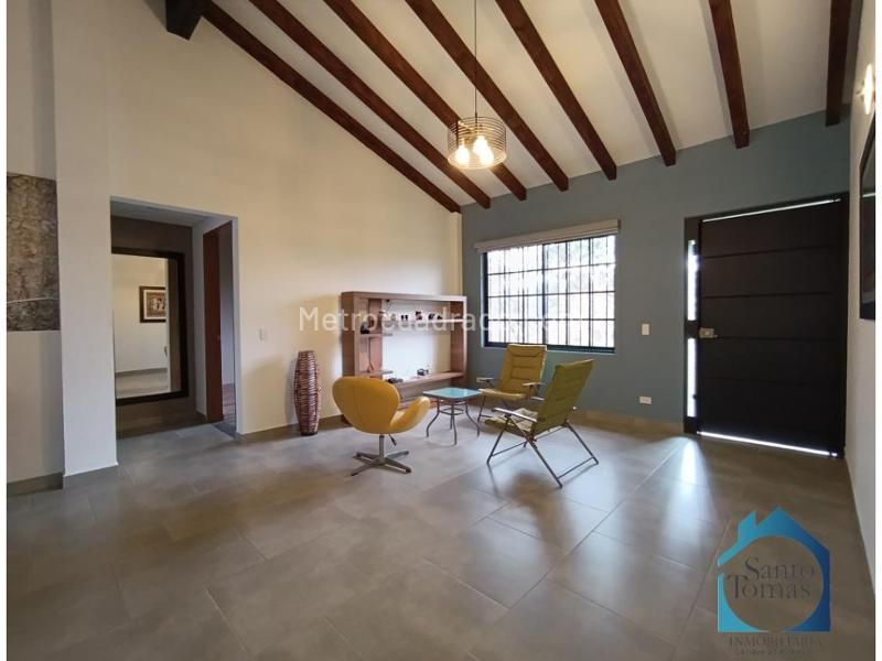 4BR House in Mampuesto (250 m²) - 4