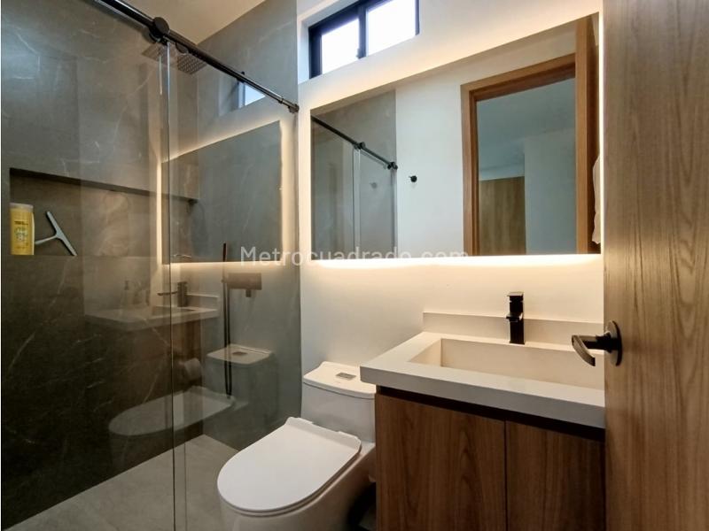 Casa en Arriendo, San Antonio, Rionegro - Więcej