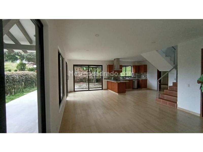 4BR House for Rent in Santa Barbara (2 Levels) - 3