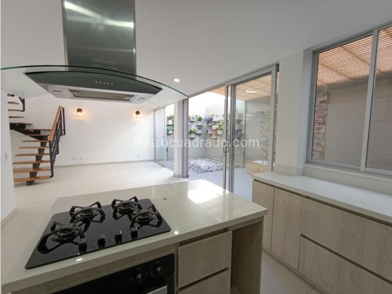 Two-Story House for Rent in Gualanday (4BR/4BA) - 4