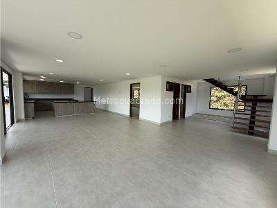 Casa de 4 alcobas en venta en Via La Ceja, Rionegro, 2000 m² · foto 6 de 19