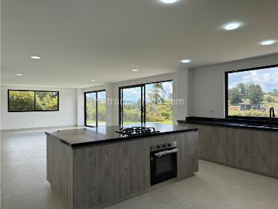 Casa de 4 alcobas en venta en Via La Ceja, Rionegro, 2000 m² · foto 7 de 19