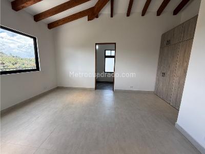 Casa de 4 alcobas en venta en Via La Ceja, Rionegro, 2000 m² · foto 18 de 19