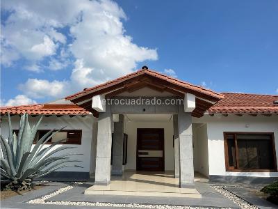 Casa de 5 alcobas en venta en Via Aeropuerto Jose Maria Cordova, Rionegro · foto 2 de 20