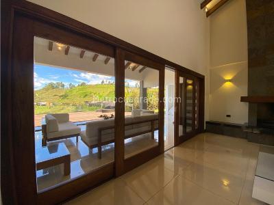 Casa de 5 alcobas en venta en Via Aeropuerto Jose Maria Cordova, Rionegro · foto 8 de 20