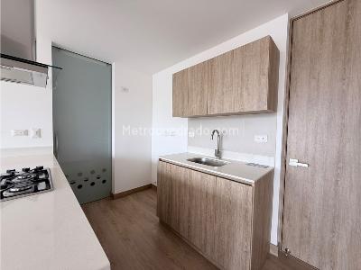 Apartamento de 2 alcobas en venta en El Porvenir, Rionegro, 74 m² · foto 3 de 15