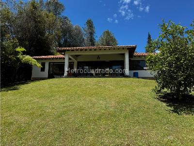 Casa de 3 alcobas en venta en San Antonio De Pereira, Rionegro, 250 m² · foto 3 de 8