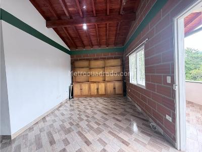 Casa de 3 alcobas en arriendo en El Canada, Rionegro, 1200 m² · foto 15 de 20