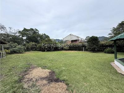 Casa de 3 alcobas en arriendo en El Canada, Rionegro, 1200 m² · foto 4 de 20
