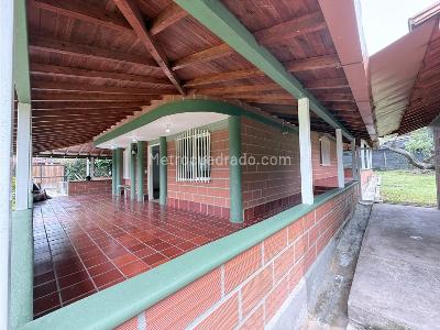 Casa de 3 alcobas en arriendo en El Canada, Rionegro, 1200 m² · foto 5 de 20
