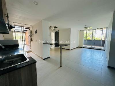 Apartamento de 3 alcobas en venta en Los Colegios, Rionegro, 180 m² · foto 3 de 9