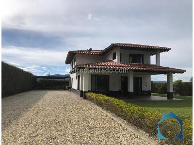 Casa en arriendo en Cabeceras, Rionegro · foto 3 de 18