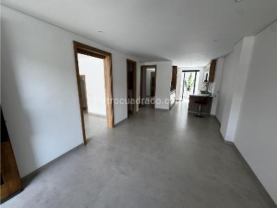 Casa de 4 alcobas en venta en San Antonio De Pereira, Rionegro, 89 m² · foto 2 de 9