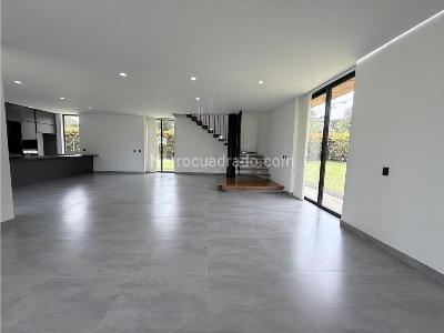 Casa de 3 alcobas en venta en Llanogrande, Rionegro, 2000 m² · foto 5 de 20