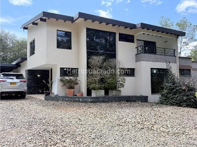 Casa de 3 alcobas en venta en Via San Antonio/ La Ceja, Rionegro · foto 2 de 20