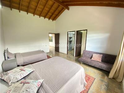 Casa de 5 alcobas en arriendo en Via Aeropuerto Jose Maria Cordova, Rionegro, 900 m² · foto 14 de 20