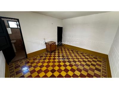 Casa de 5 alcobas en arriendo en Cabeceras, Rionegro, 1200 m² · foto 10 de 20