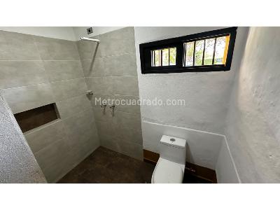Casa de 5 alcobas en arriendo en Cabeceras, Rionegro, 1200 m² · foto 15 de 20