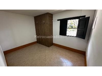Casa de 5 alcobas en arriendo en Cabeceras, Rionegro, 1200 m² · foto 19 de 20