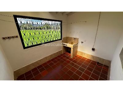 Casa de 5 alcobas en arriendo en Cabeceras, Rionegro, 1200 m² · foto 7 de 20