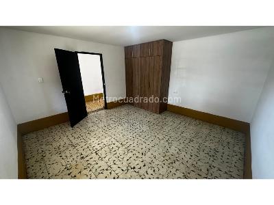 Casa de 5 alcobas en arriendo en Cabeceras, Rionegro, 1200 m² · foto 8 de 20
