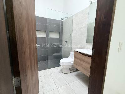 Casa de 3 alcobas en arriendo en Llanogrande, Rionegro, 1000 m² · foto 13 de 20