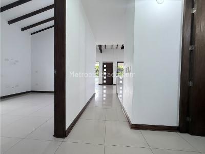 Casa de 3 alcobas en arriendo en Llanogrande, Rionegro, 1000 m² · foto 16 de 20