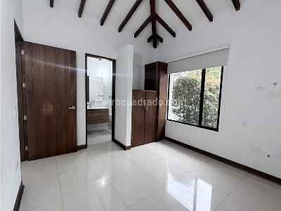 Casa de 3 alcobas en arriendo en Llanogrande, Rionegro, 1000 m² · foto 18 de 20